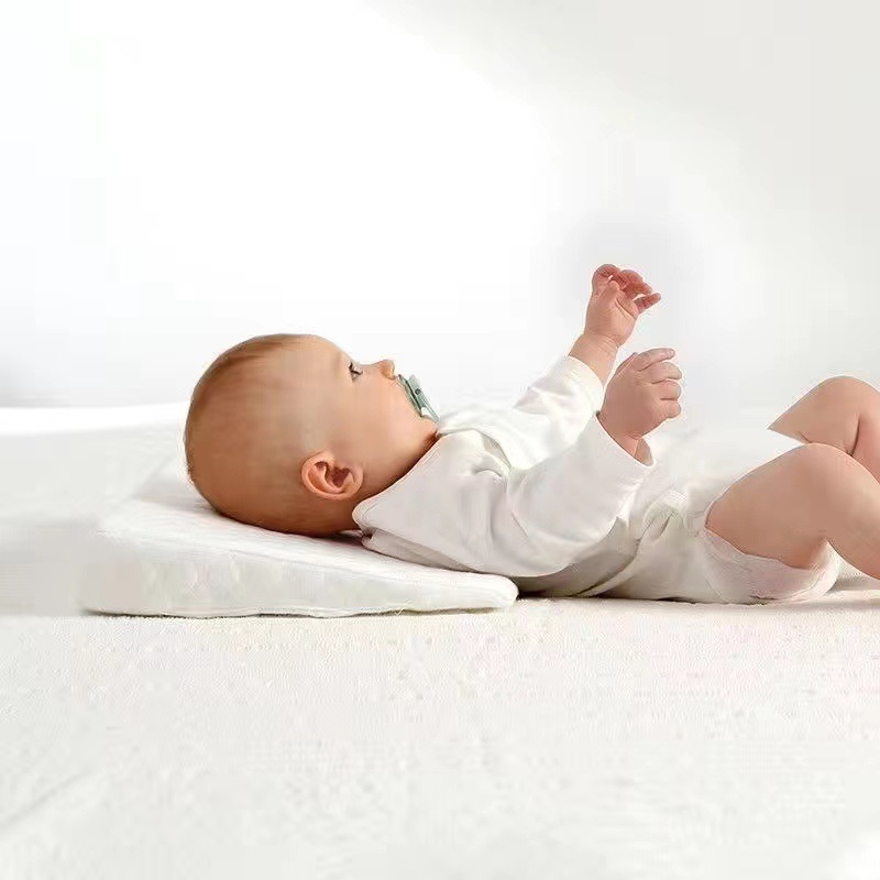 Baby Kawaii Prevent Spit Milk  - đánh giá và giá Nursing Pillow Breastfeeding